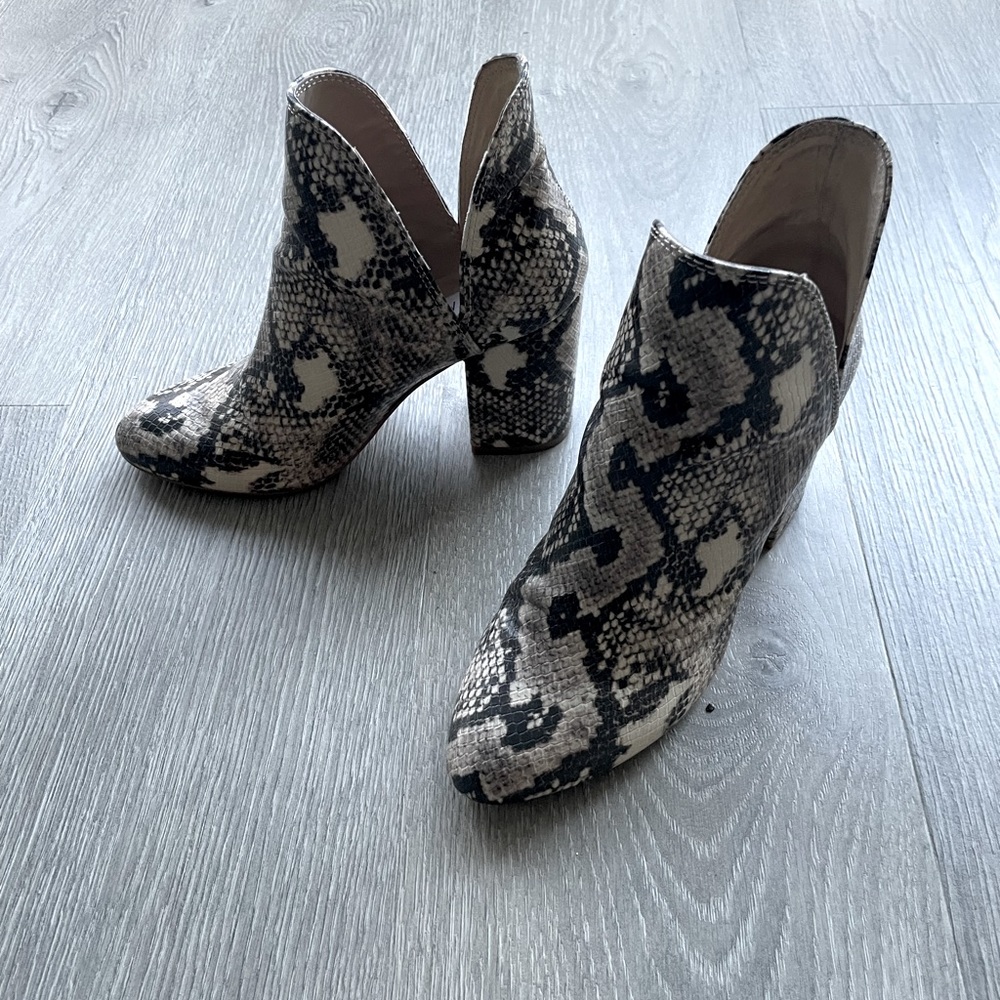Steve Madden Faux Snake Skin Ankle boots